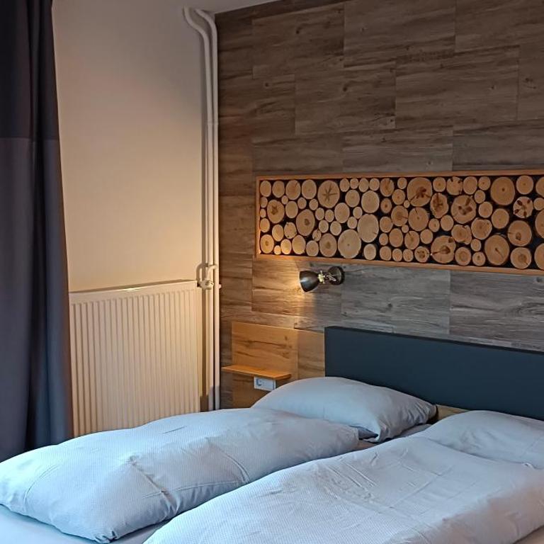 Haus Binder - Doppelzimmer mit Balkon - 1