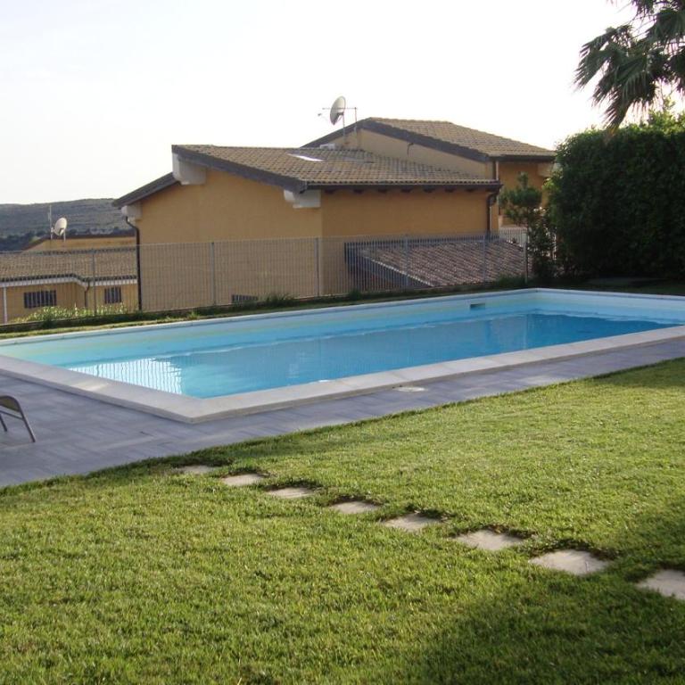 appartamento in moderna villa con piscina - Appartamento con 2 Camere da Letto - 2