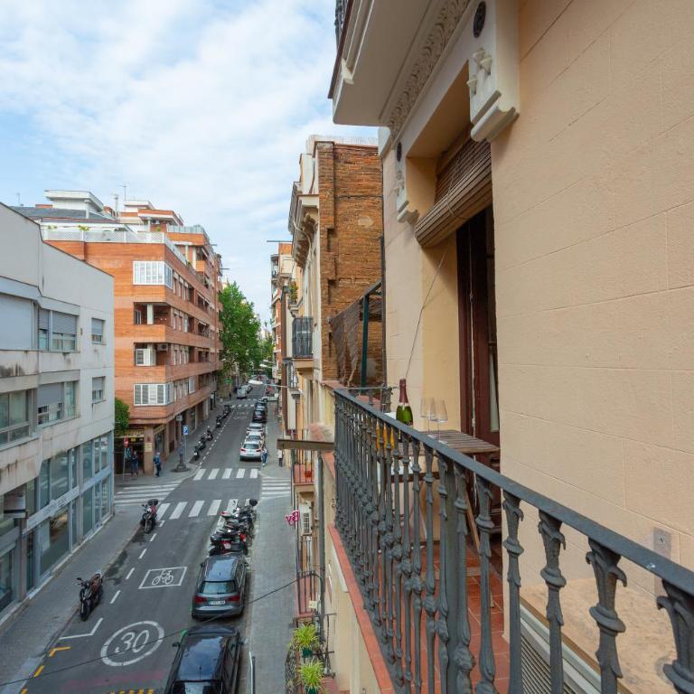 ApartEasy - Turo Park with lovely balcony - Two-Bedroom Apartment - 18