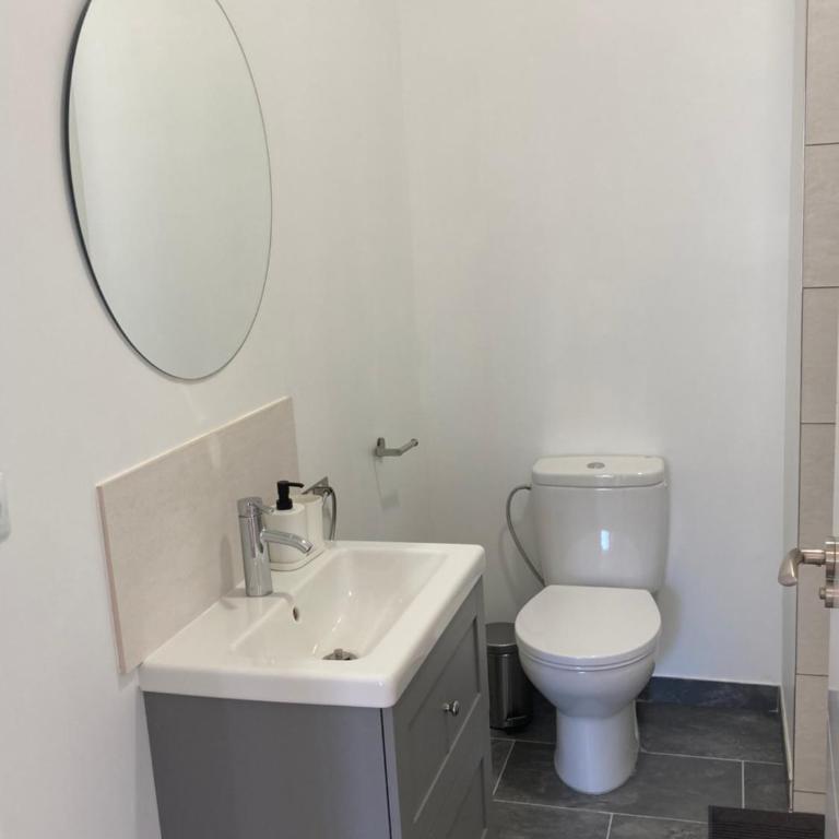 Castle View Apartments - Studio with Balcony - 11