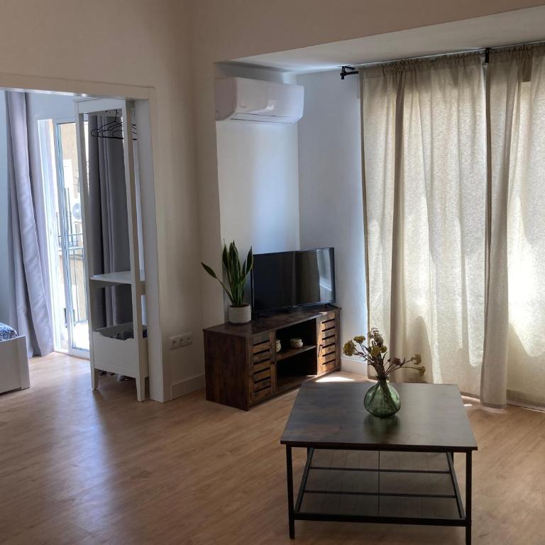 Castle View Apartments - Studio with Balcony - 10