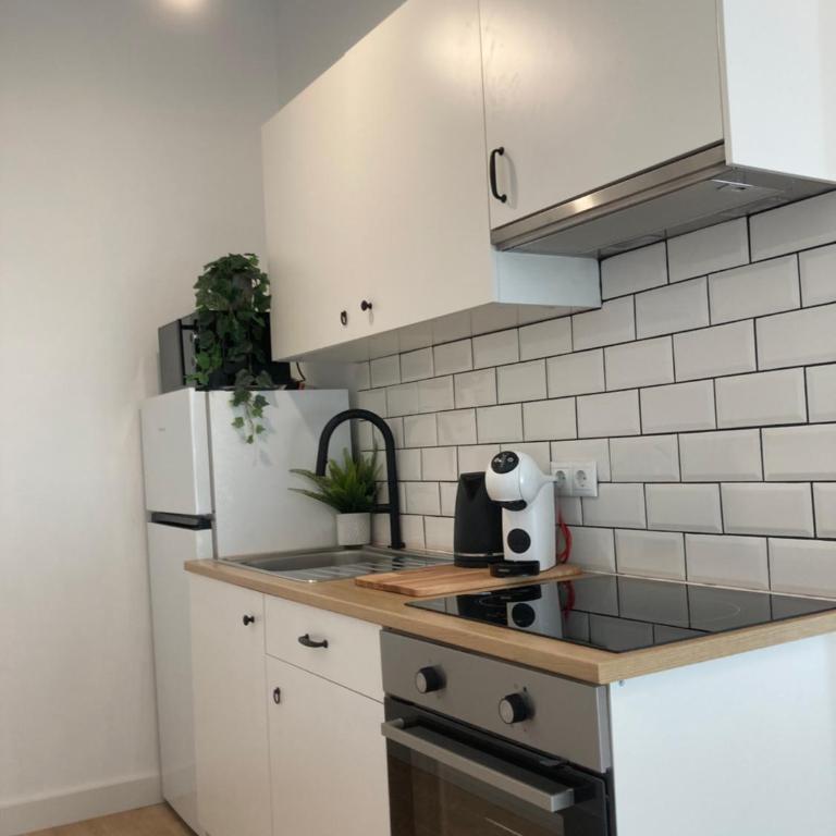 Castle View Apartments - Studio with Balcony - 9