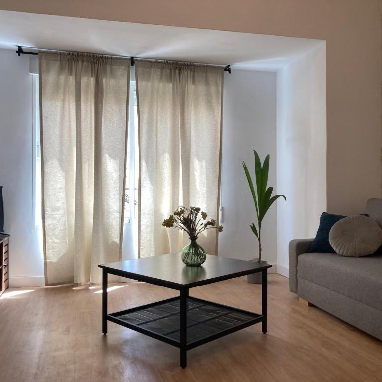 Castle View Apartments - Studio with Balcony - 6