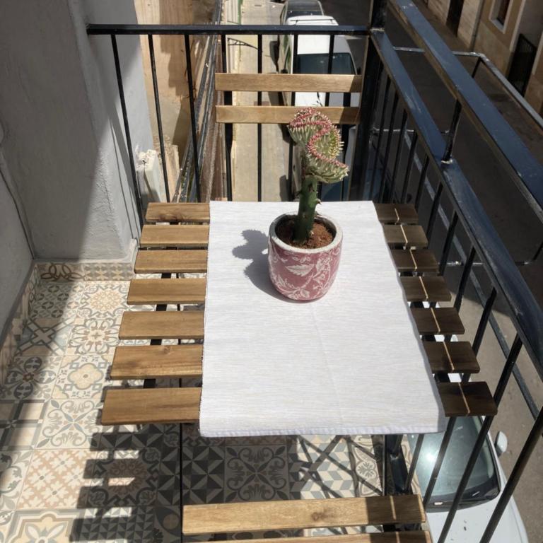 Castle View Apartments - Studio with Balcony - 2