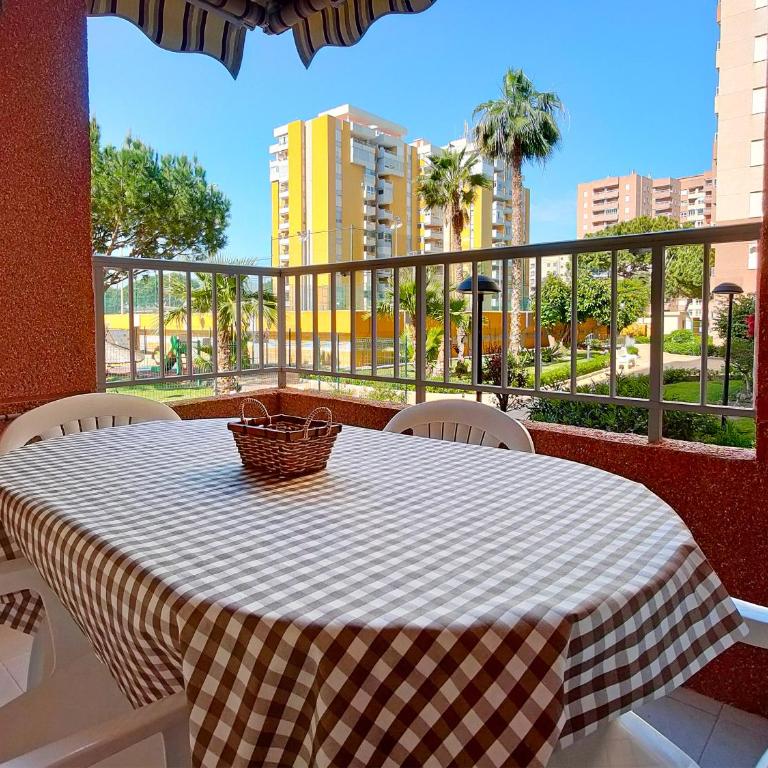 Global Vacacional, Practico apartamento con piscina en Residencial Brezo Canet - Apartment - 9