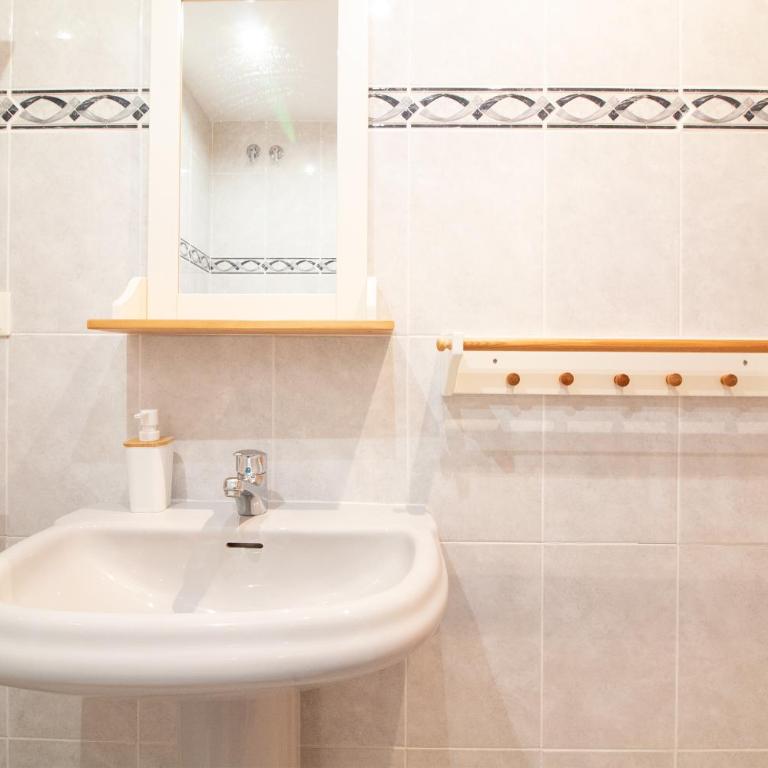 Global Vacacional, Practico apartamento con piscina en Residencial Brezo Canet - Apartment - 19