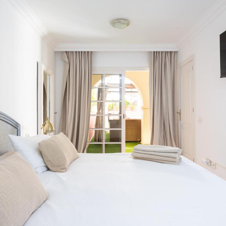 Eden Rentals Duke-Paradise Jacuzzi Terrace Retreat - Apartamento Superior - 63
