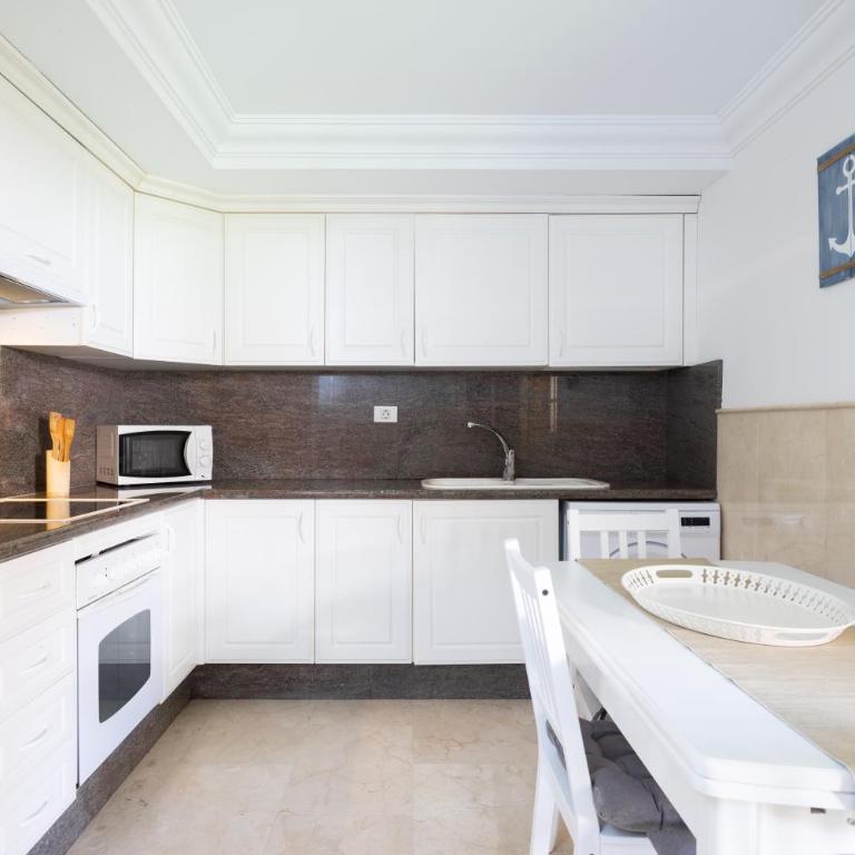 Eden Rentals Duke-Paradise Jacuzzi Terrace Retreat - Apartamento Superior - 79