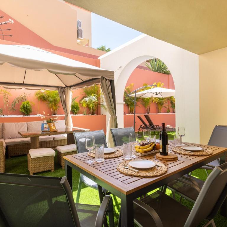 Eden Rentals Duke-Paradise Jacuzzi Terrace Retreat - Apartamento Superior - 50