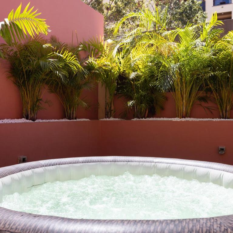 Eden Rentals Duke-Paradise Jacuzzi Terrace Retreat - Apartamento Superior - 56