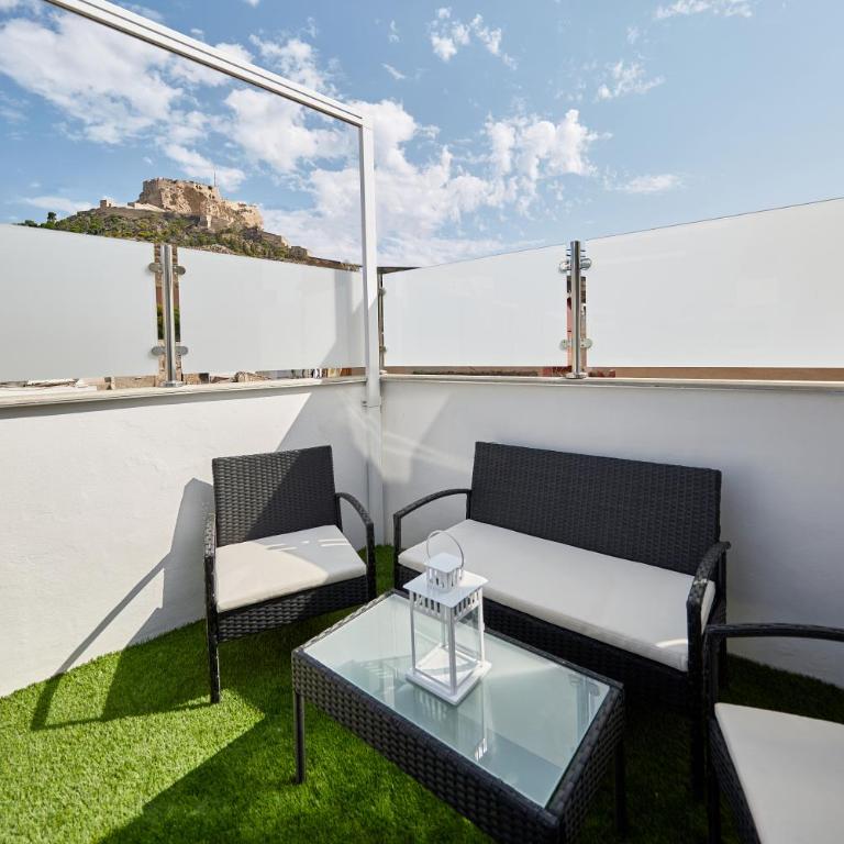 Apart-hotel Happy Life - Apartment with Terrace - 15
