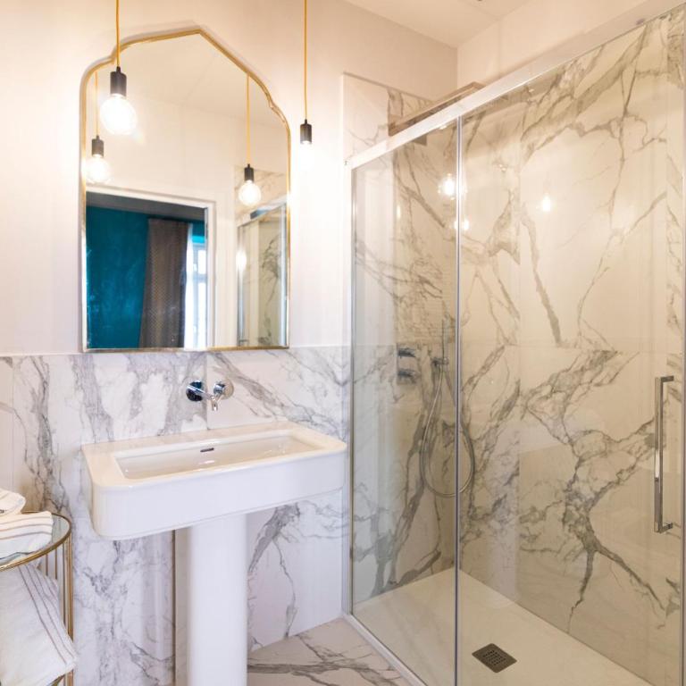 Palazzo Fauzone Relais & Spa - Deluxe Doppelzimmer mit Zustellbett - 3