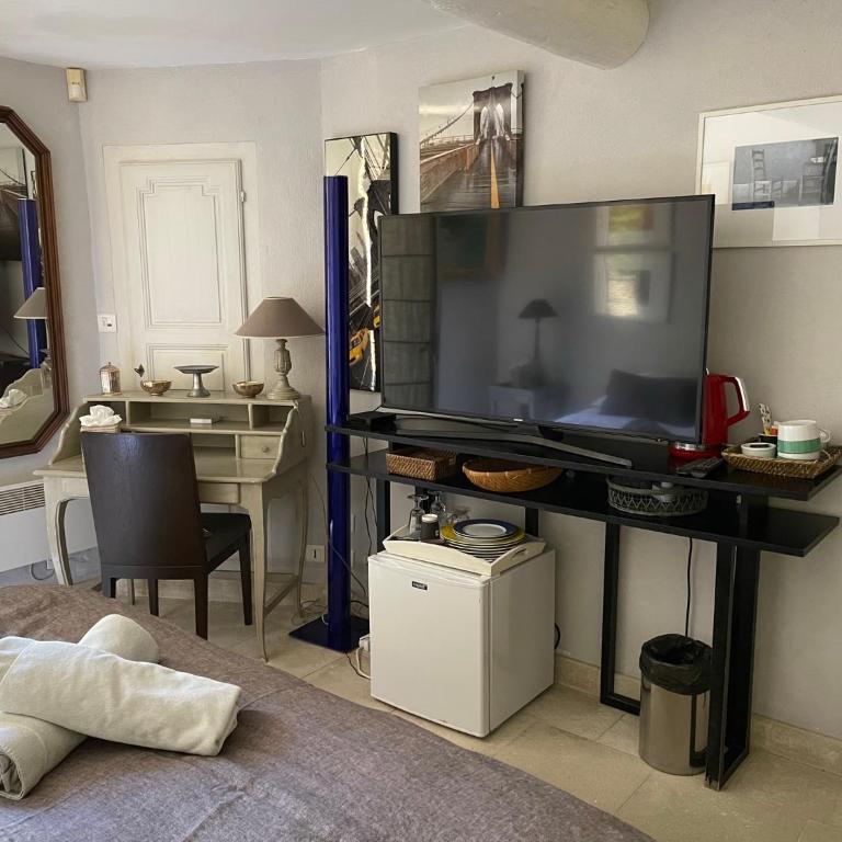 La Borie en Provence - Chambre Double - Vue sur Jardin - 1