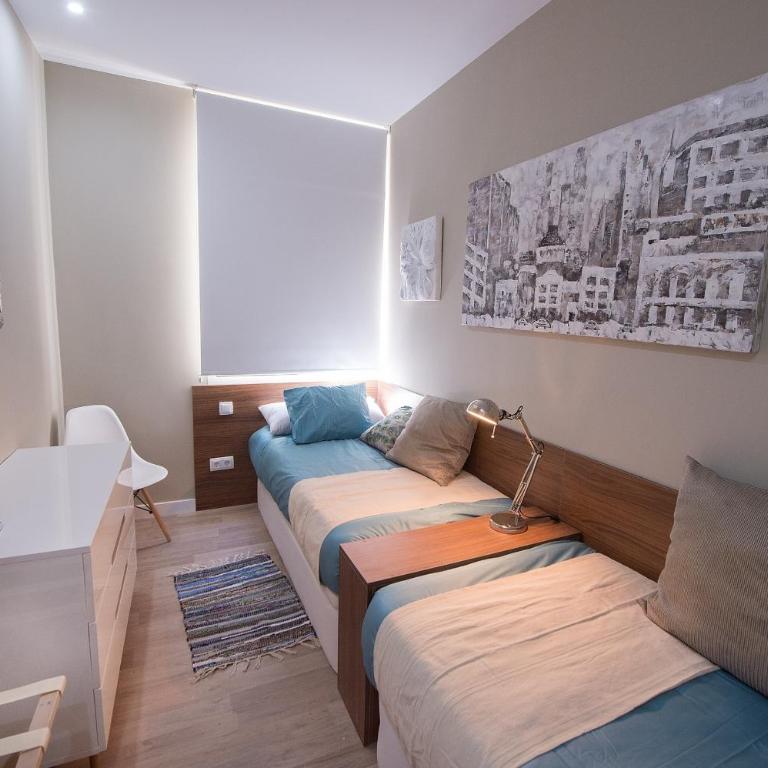 For You Rentals NEW Design Apartment TEMPORAL Puerta del Sol PRE104A - Apartamento con terraza - 3
