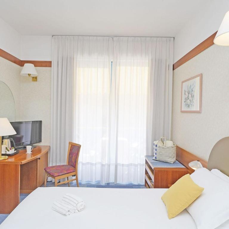 Hotel Sportsman - Camera Comfort Matrimoniale/Doppia con Letti Singoli con Vista Lago Laterale - 5
