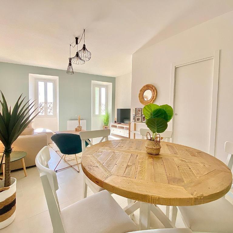 Montée fleurie - Appartement 2 Chambres - 17