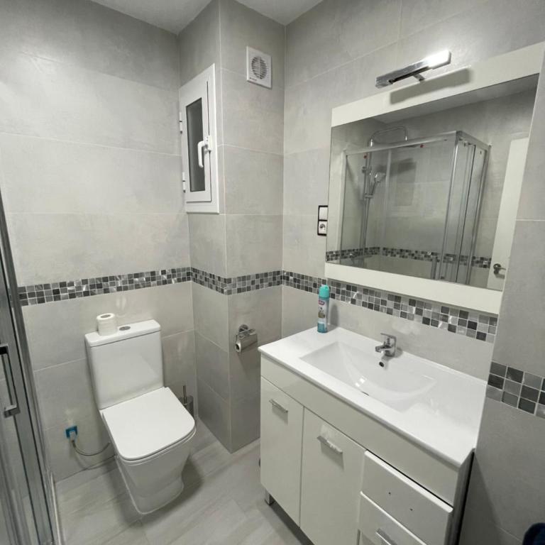 Precioso apartamento de lujo en cullera - Three-Bedroom Apartment - 32