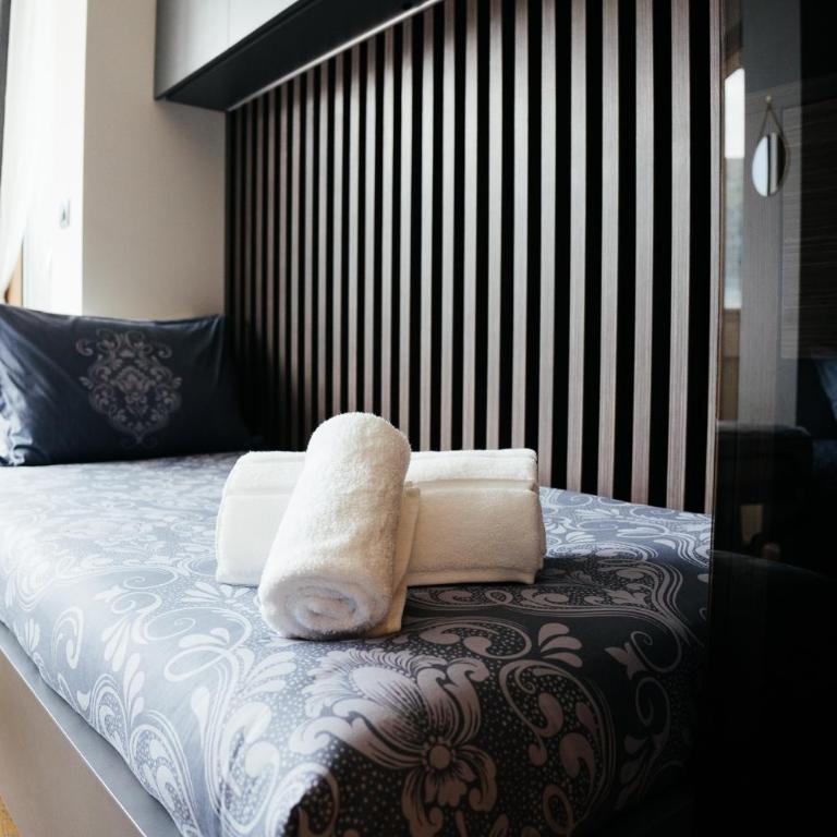 Luxury Apartment Budva - Apartman sa 2 Spavaće Sobe, Balkonom i Pogledom na More - 14