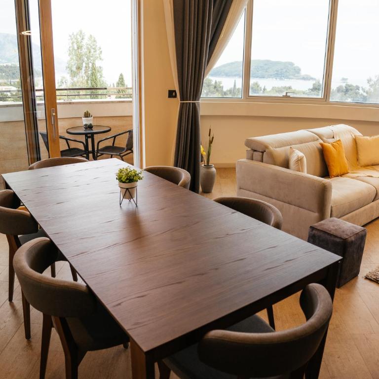 Luxury Apartment Budva - Apartman sa 2 Spavaće Sobe, Balkonom i Pogledom na More - 37