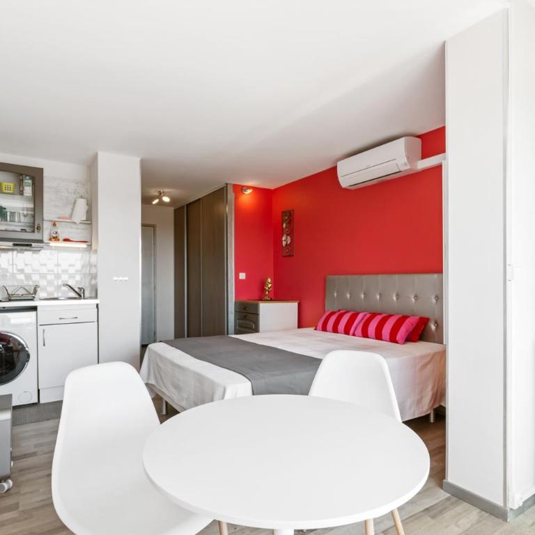 Studio Vue mer panoramique, piscine Port Vénus village naturiste - Apartment mit 1 Schlafzimmer - 1