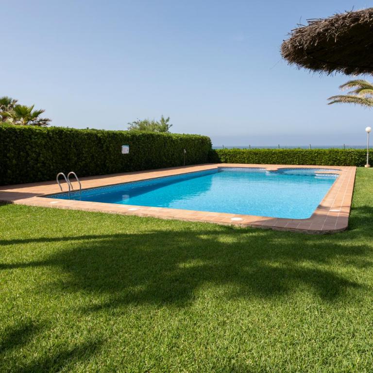 Las Dunas, bajo, 2 dormitorios, 25m del mar, by Bookindenia - Apartamento de 2 dormitorios - 3