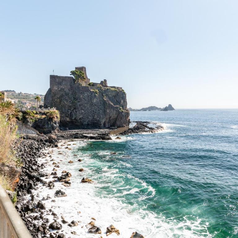 GuestHost - Castello Normanno Modern Sea View Apartment - Appartement 1 Chambre - 5