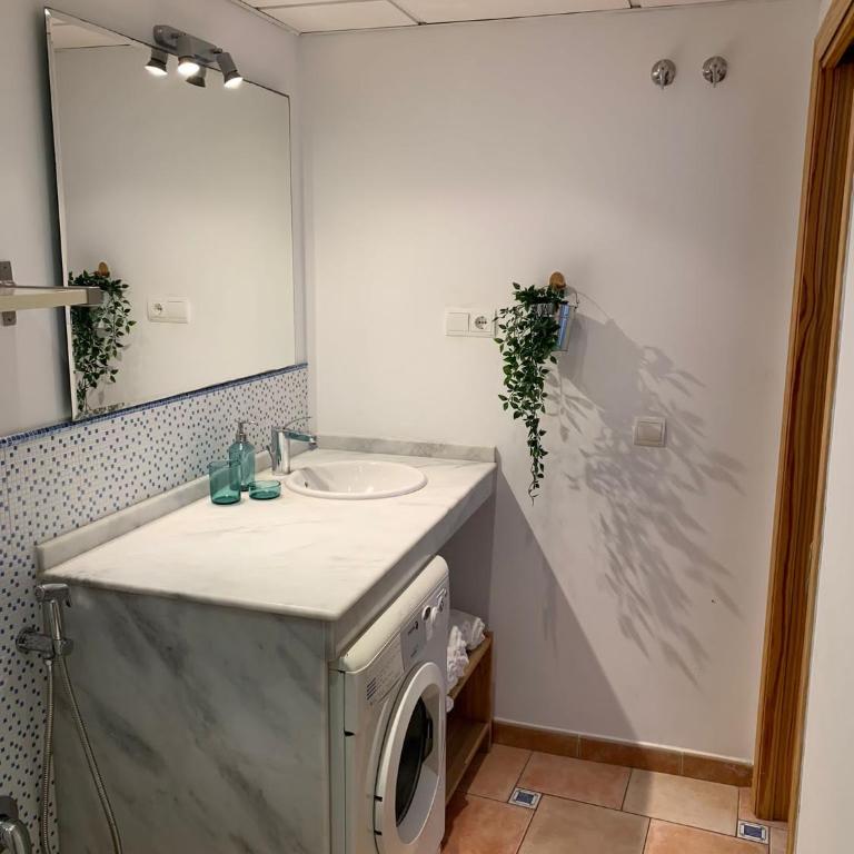 Piso en 2º línea de playa Los Boliches - Apartamento de 2 dormitorios - 5