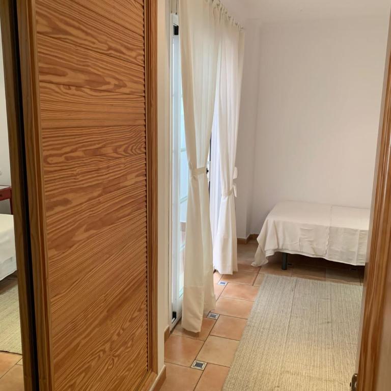 Piso en 2º línea de playa Los Boliches - Apartamento de 2 dormitorios - 12