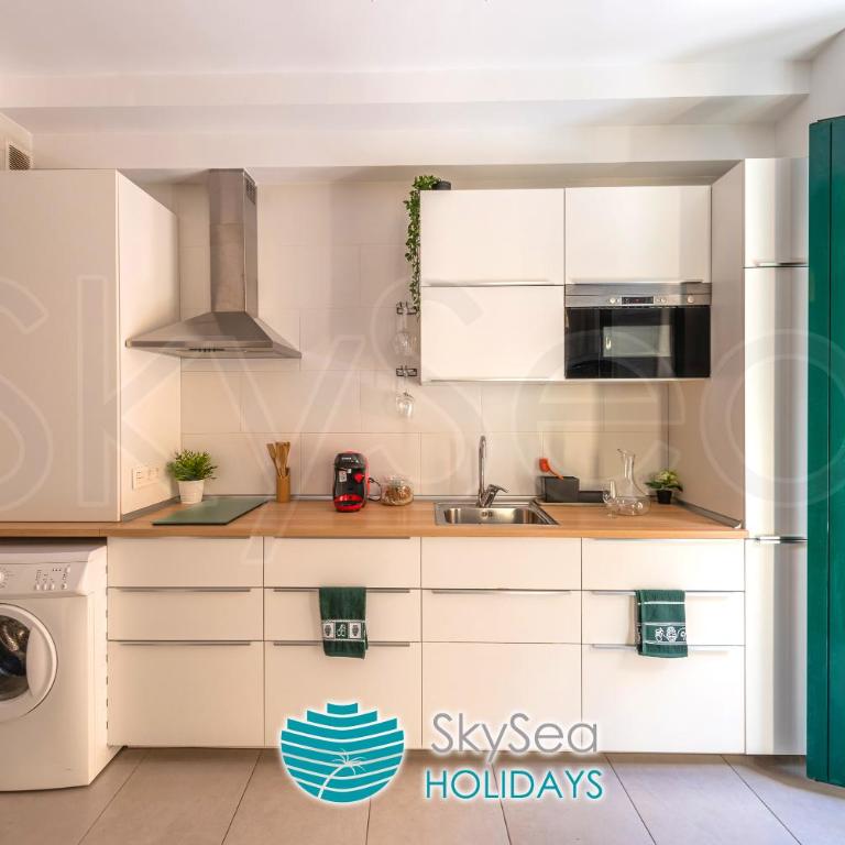 SkySea Holidays CITY CENTER SUITES - Apartamento Deluxe Flamenco - 16