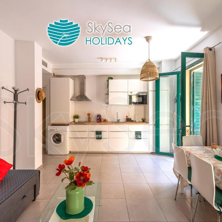 SkySea Holidays CITY CENTER SUITES - Apartamento Deluxe Flamenco - 13
