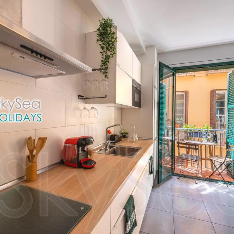 SkySea Holidays CITY CENTER SUITES - Apartamento Deluxe Flamenco - 9