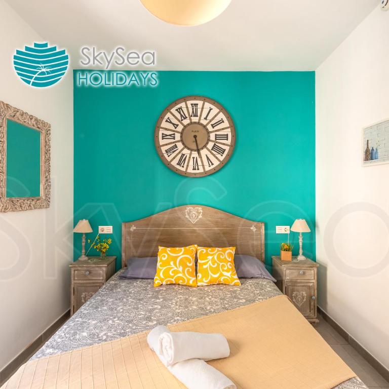 SkySea Holidays CITY CENTER SUITES - Apartamento Superior Mar y Montaña - 13