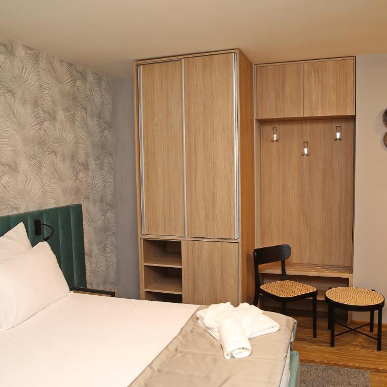 Villa Marius - Deluks Dvokrevetna Soba sa Bračnim Krevetom i Kadom - 6
