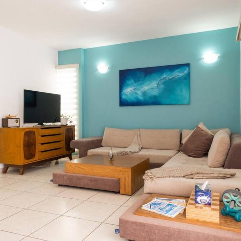 Surf House! Bonita casa vacacional en excelente ubicación - Three-Bedroom Apartment - 13