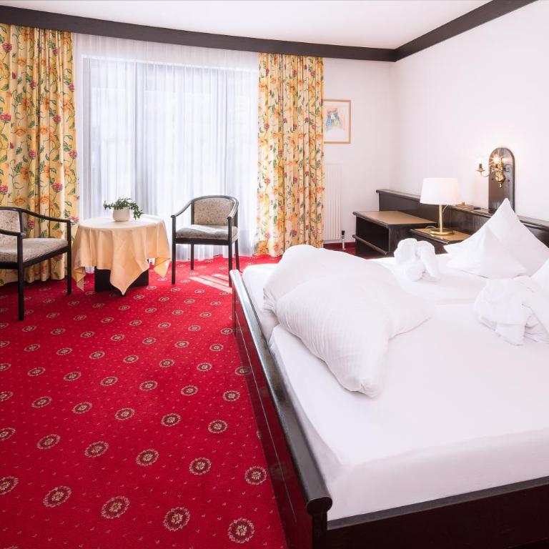Hotel Neue Burg - Doppelzimmer mit Balkon - 2
