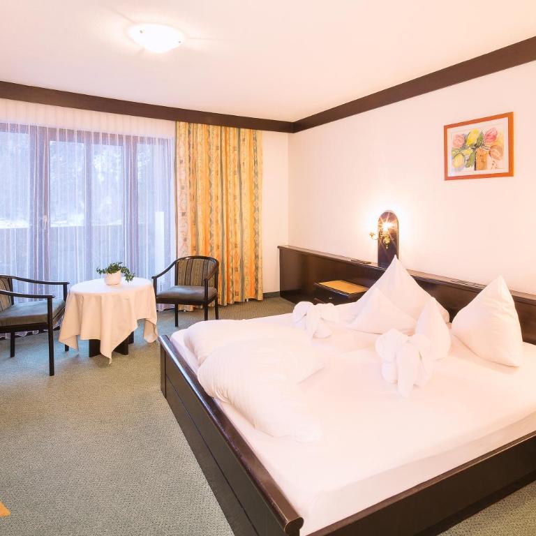 Hotel Neue Burg - Doppelzimmer mit Balkon - 4