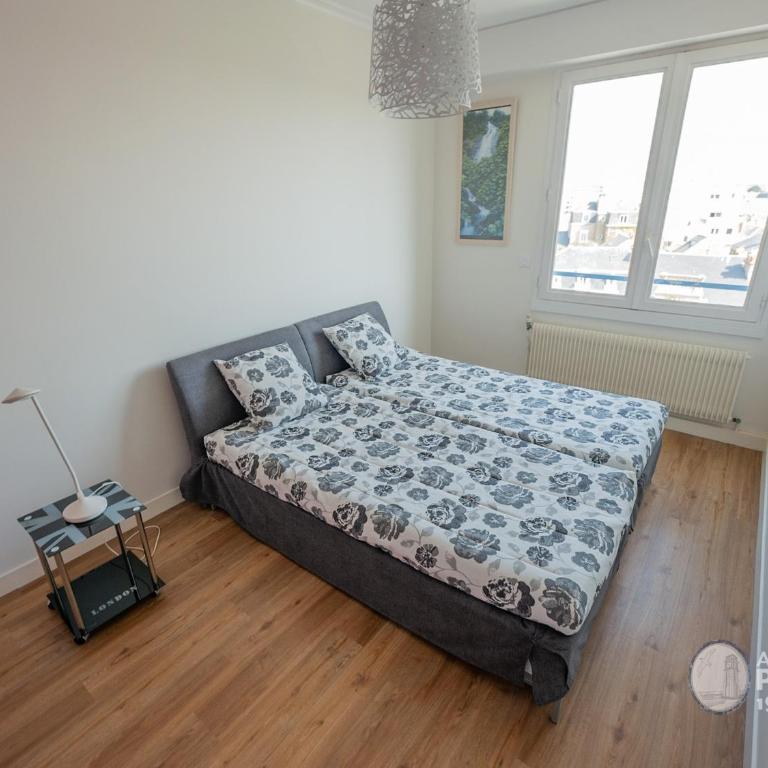 Appartement moderne 80m² avec wifi, lave-vaisselle, balcon et vue mer - FR-1-197-539 - Appartement - 4