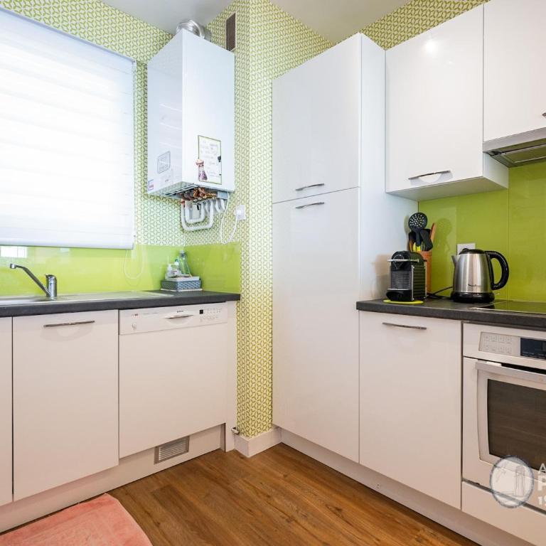 Appartement moderne 80m² avec wifi, lave-vaisselle, balcon et vue mer - FR-1-197-539 - Appartement - 21