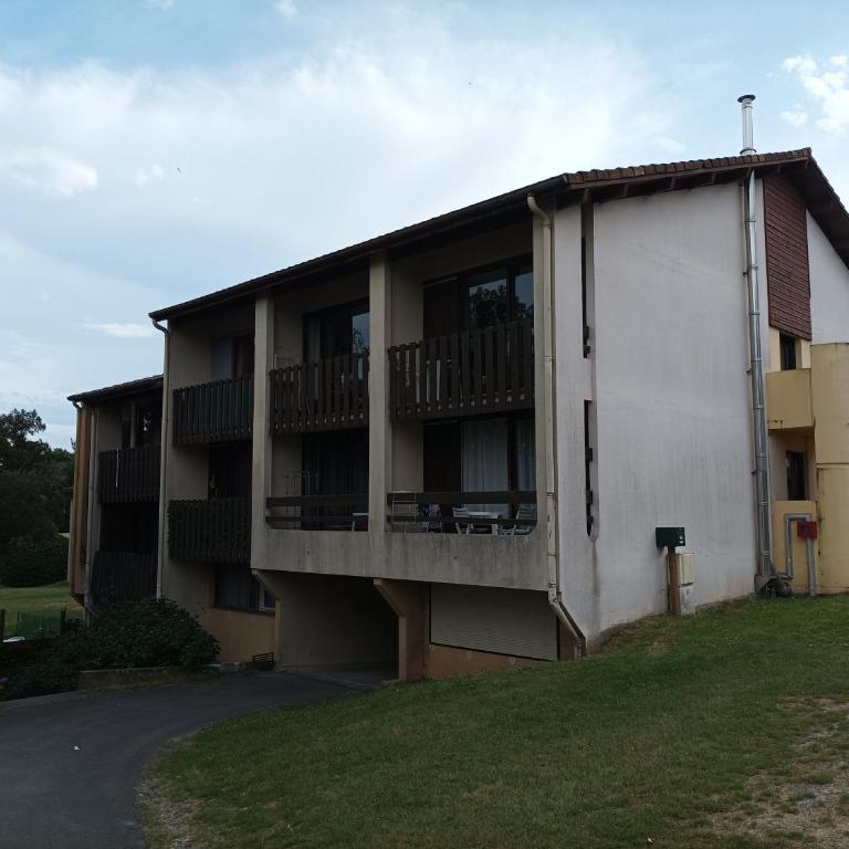 Studio tout confort au bord du lac d'Estey avec parking privé - Appartement 1 Chambre - 13