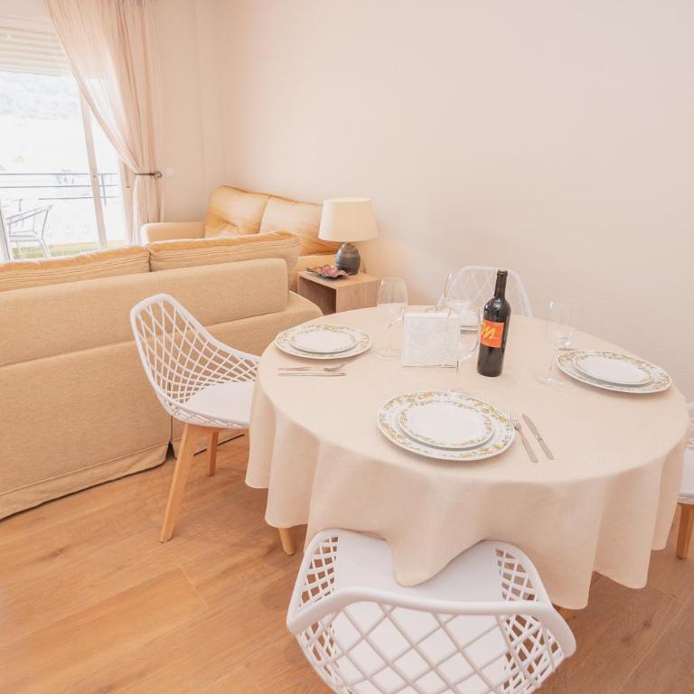 Apartamento Plaza Mar - Three-Bedroom Apartment - 12
