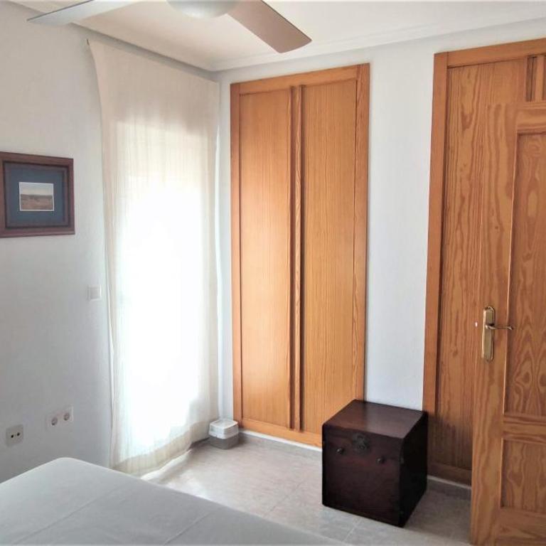 Chill Retreat AC Bungalow in Gran Alacant - Two-Bedroom House - 33
