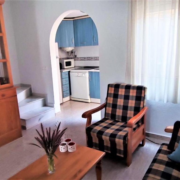 Chill Retreat AC Bungalow in Gran Alacant - Two-Bedroom House - 22