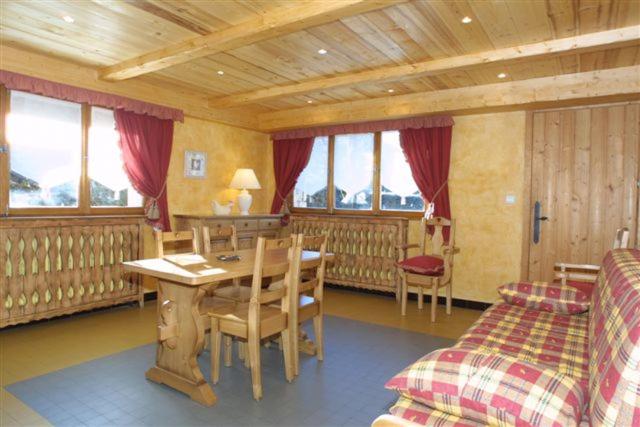 Chalet Holiday LES GETS - Apartment with Garden View - 6