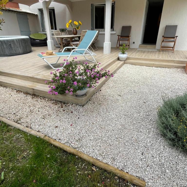 appartement rez de villa proche port et plages de Sanary - Apartamento de 3 dormitorios - 5