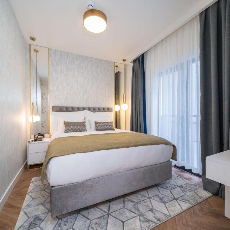 Hotel Millennium by Aycon - Standardna Dvokrevetna Soba sa Bračnim Krevetom - 2