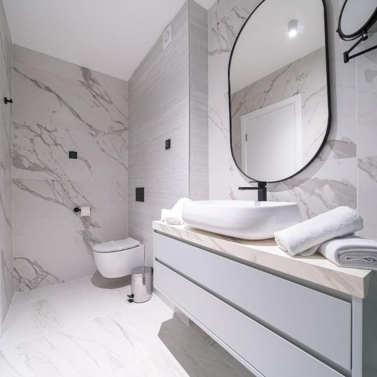 Hotel Millennium by Aycon - Dvokrevetna Soba s Pomoćnim Ležajem - 8