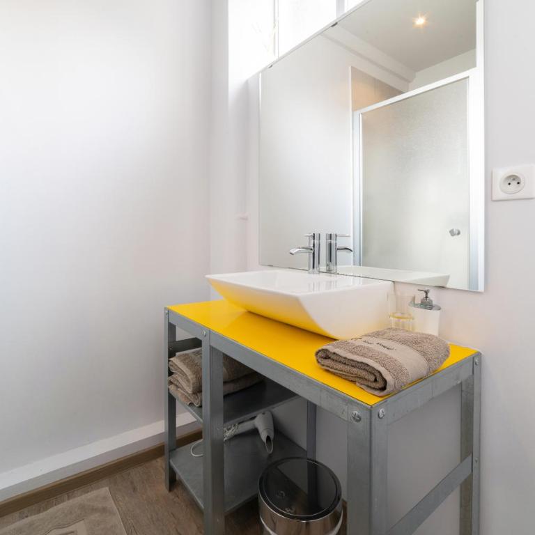 Maison Mondrian - Doppelzimmer mit eigenem Bad - 3