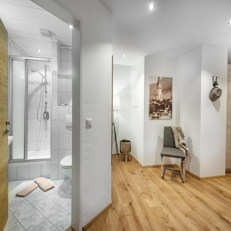 Ladinger, Landhaus - Apartment mit 3 Schlafzimmern - 1
