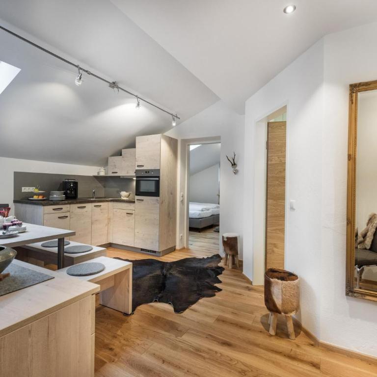Ladinger, Landhaus - Apartment mit 3 Schlafzimmern - 3