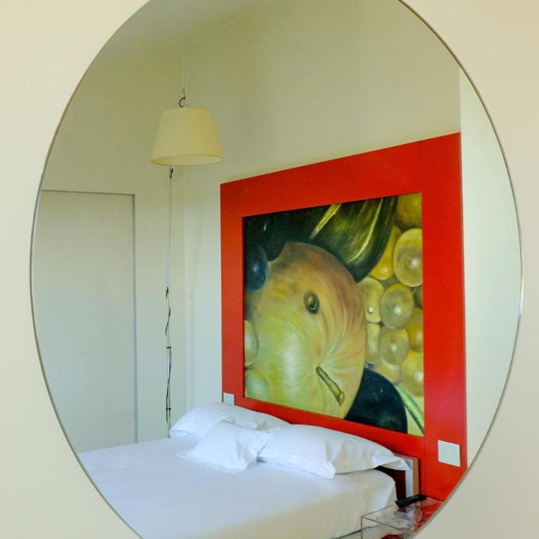 Petronilla - Hotel In Bergamo - Camera Singola Deluxe con Letto Matrimoniale alla Francese - 7